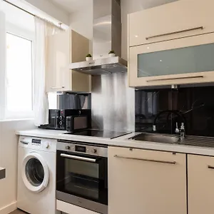 https://apt-dify-poulaillerie-cordeliers.hotels-rhonealpes.com